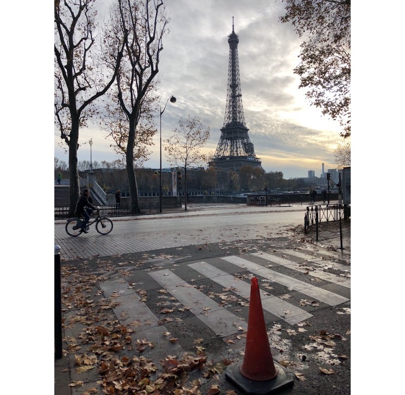 <img alt="" src="/images/c/6/b/9/6/c6b96e5da30c1df1cbb613f1f1dc7b228e68cf32-tour-eiffel-5.jpg" />