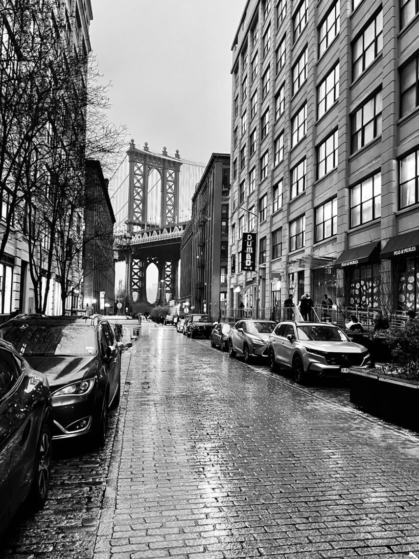 <img alt="" src="/images/1/2/6/e/0/126e00bc0d6e7c161284ad60315e50a6288bc6a6-brooklyn-11.jpeg" />