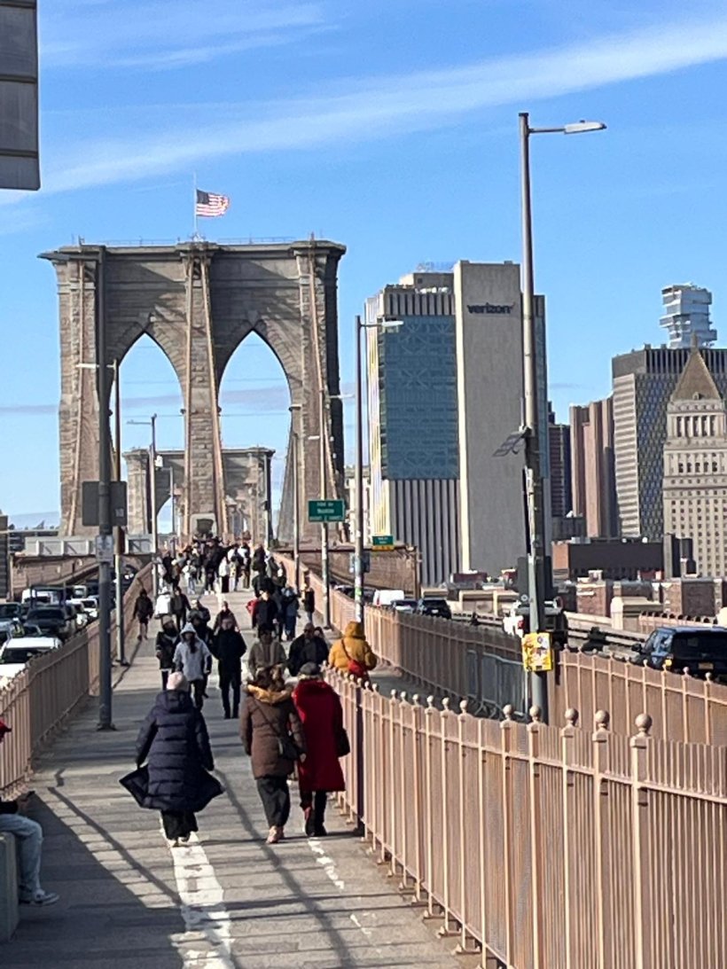 <img alt="" src="/images/8/7/b/7/6/87b763c766ef8faff1494354fd4f365c5c5c959c-brooklyn-21.jpeg" />